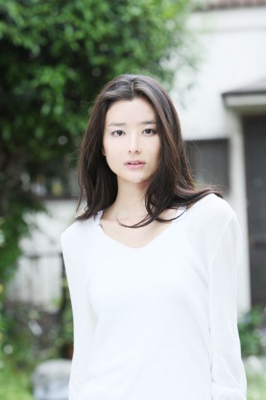 PG电子游戏平台：阳台吊柜用什么材料好？?